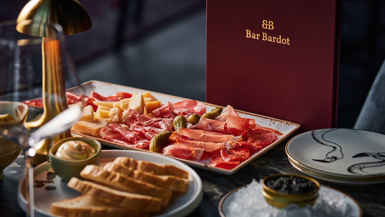Hele lokalet - Bar Bardot bilde 3