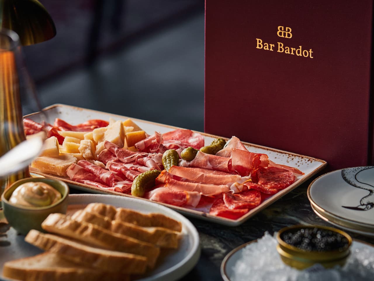 Hele lokalet - Bar Bardot bilde 2