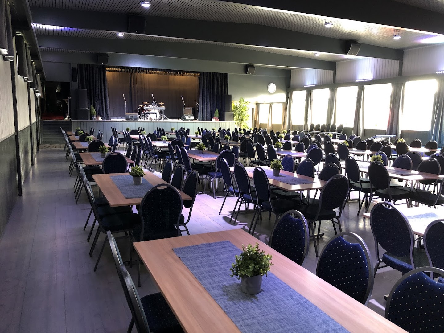 Bilde av Torshall Forsamlingshus