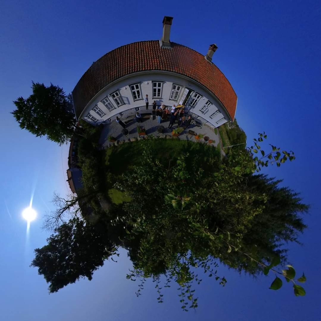 Bilde av Varatun Gård