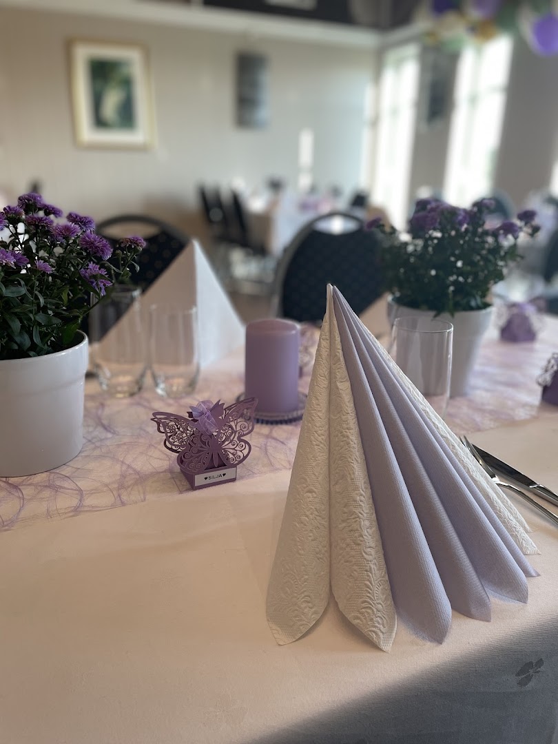 Bilde av Lande Selskapsservice Cathrine Kvamsdal