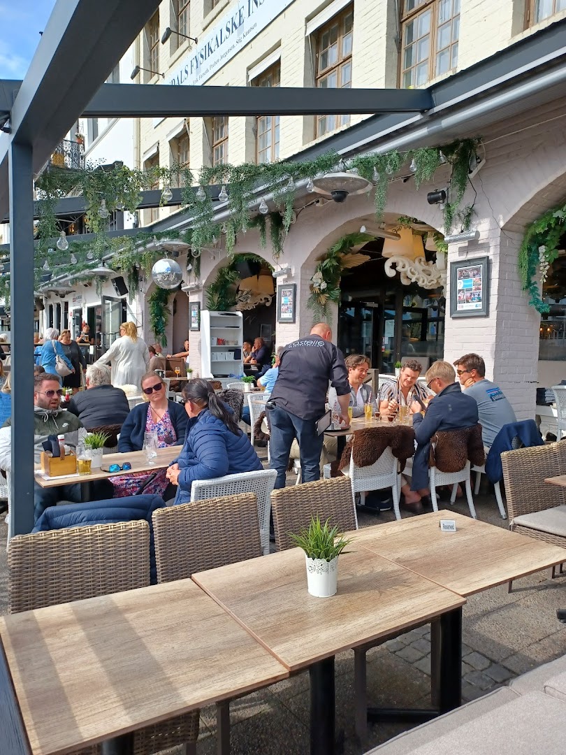 Bilde av Castelle Bar & Restaurant