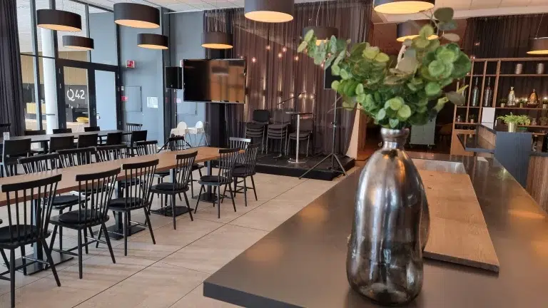 0f77760790a934de012a7797ee7d97a5.Scene-i-Restaurant-Q42-768x432
